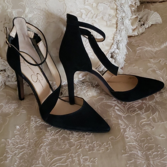 Jessica Simpson Suede Heels - Picture 2 of 6